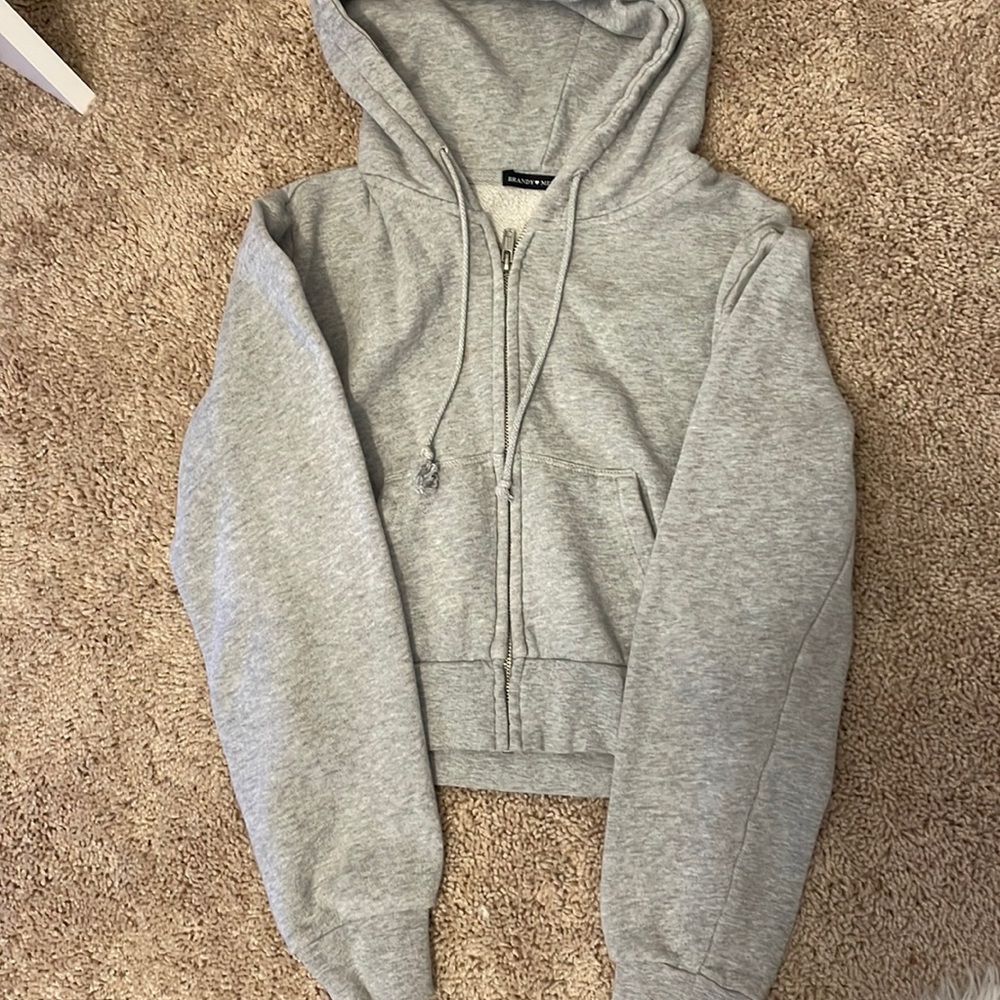 Brandy Melville cropped zip up